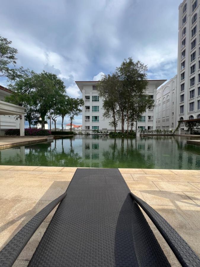2Beds Seaview Straits Quay Comes With Carpark And Hothub Bagan Jermal Exteriör bild